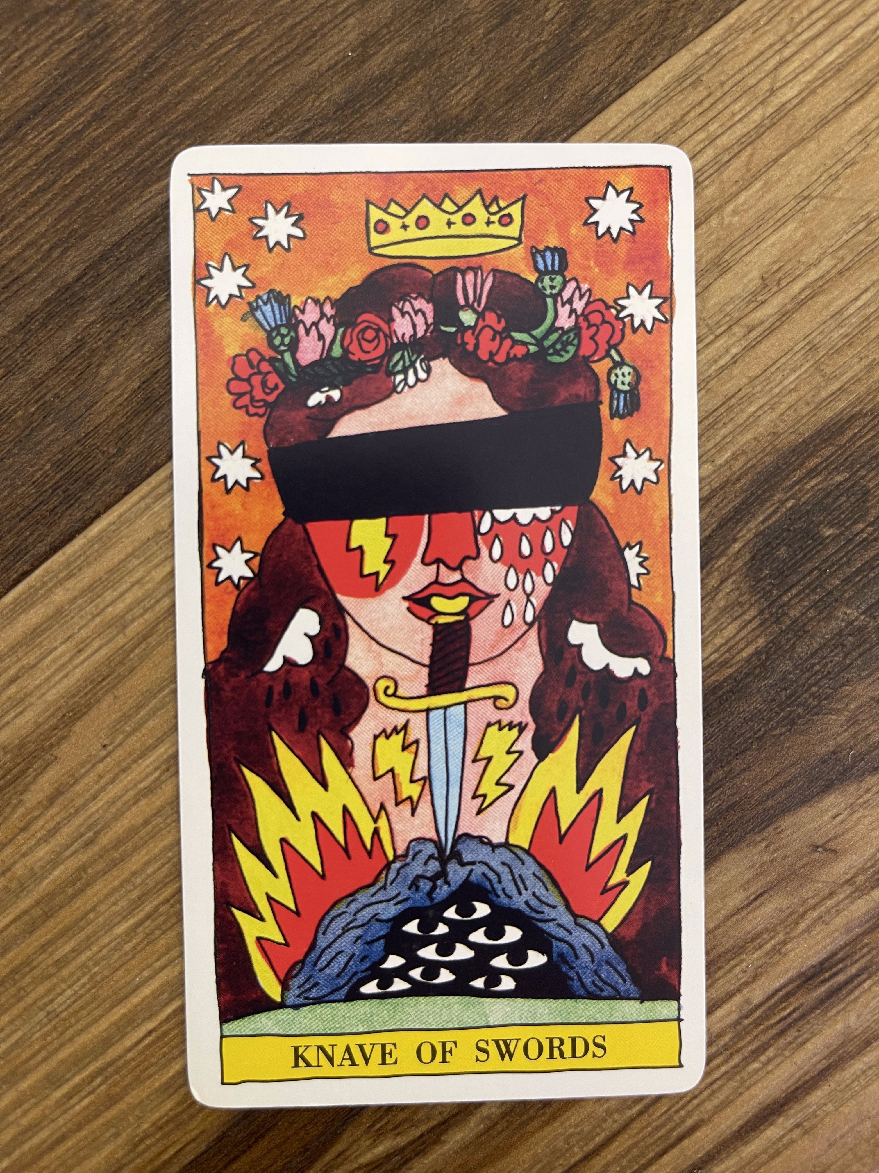 Tarot Del Fuego, photo 3 of 7
